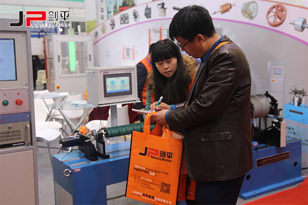 上海劍平動平衡機驚艷亮相中國制冷展現場